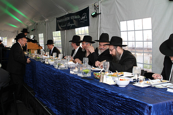 YMHCTorahBanquet-B004